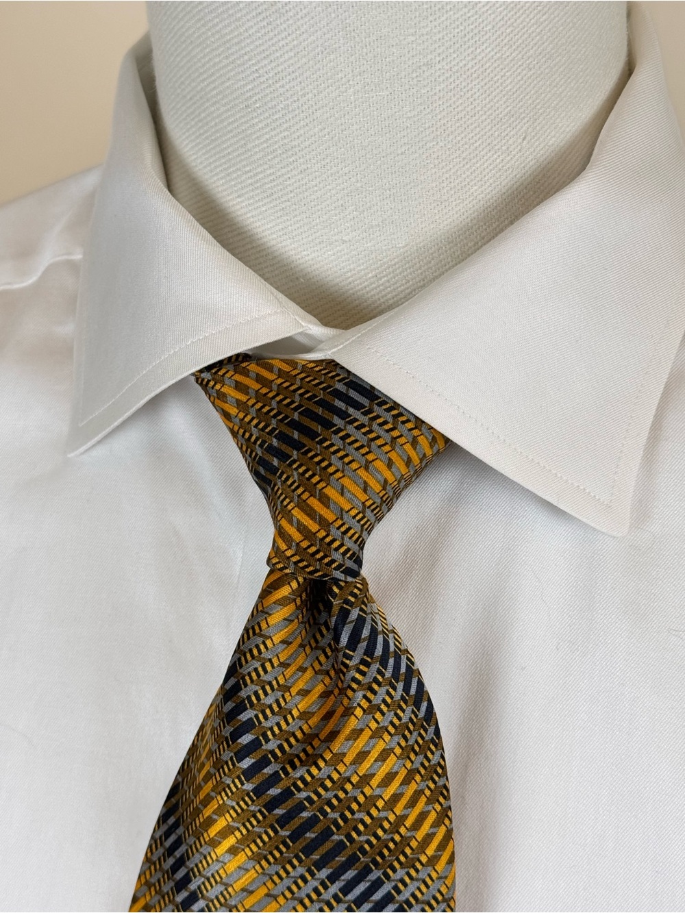 JHANE BARNES Mens 100% Silk Necktie JAPAN Designer Geometric Gold/Brown/Blue EUC